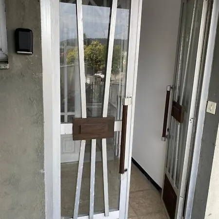 A Clinica Piso 1 Family Apartman *