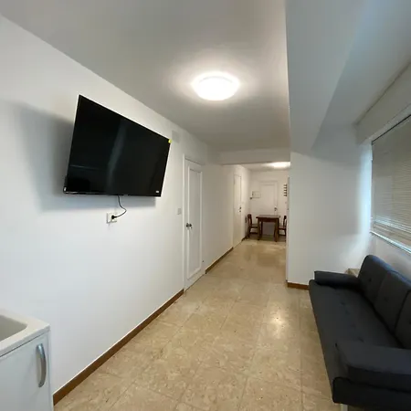 A Clinica Piso 1 Family Apartment *